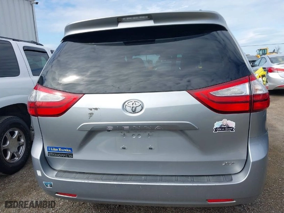 2016 Toyota Sienna XLE with VIN 5TDYK3DC8GS717370, listed as a IAAI auction lot 41840604 with 134,726 mi miles. Bid and sale history available at carsss.com. Image 17.