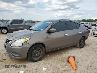 2015 Nissan Versa SV z VIN 3N1CN7AP2FL903140, wystawiony jako Copart lot #58438965 z przebiegiem 146 397 mil mil oraz Szkoda całkowita • Salvage title. Historia ofert i sprzedaży dostępna na DreamBid. Obrazek 1.