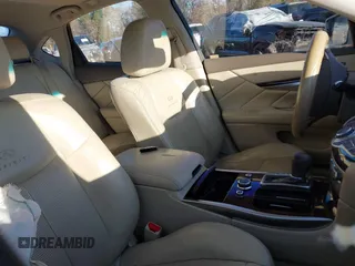 2011 Infiniti M37 with VIN JN1BY1AP5BM323915, listed as a IAAI auction lot 41822773 with 184,129 mi miles. Bid and sale history available at carsss.com. Image 5.