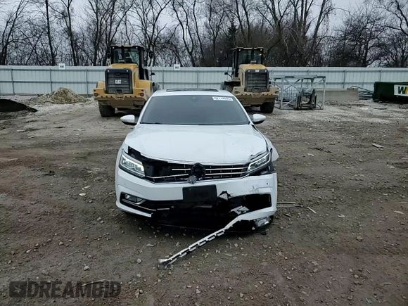 2018 Volkswagen Passat SEL Premium z VIN 1VWCA7A38JC029626, wystawiony jako Copart lot #52119595 z przebiegiem 63 342 mil mil oraz Nie do naprawy • Non repairable. Historia ofert i sprzedaży dostępna na DreamBid. Obrazek 13.