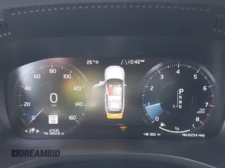 2019 Volvo XC60 Momentum z VIN LYV102RK4KB237679, wystawiony jako IAAI lot #41329763 z przebiegiem 47 535 mil mil oraz . Historia ofert i sprzedaży dostępna na DreamBid. Obrazek 7.