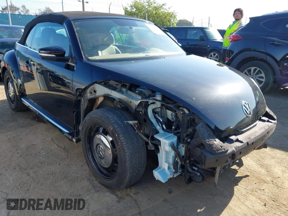 2013 Volkswagen Beetle 50s Edition with VIN 3VW5P7AT5DM829195, listed as a IAAI auction lot 42225948 with 87,202 mi miles and . Bid and sale history available at DreamBid. Image 1.
