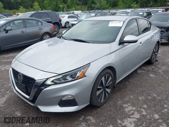 2021 Nissan Altima SV with VIN 1N4BL4DV2MN421715, listed as a IAAI auction lot 42525293 with 39,052 mi miles and . Bid and sale history available at DreamBid. Image 2.
