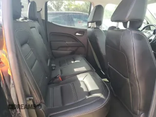 2017 GMC Canyon 4WD Denali z VIN 1GTG6EEN2H1307156, wystawiony jako Copart lot #76653224 z przebiegiem 114 406 mil mil oraz Szkoda całkowita • Salvage title. Historia ofert i sprzedaży dostępna na DreamBid. Obrazek 10.