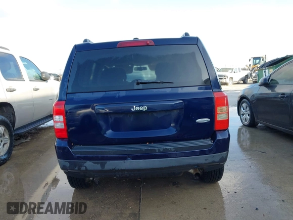 2016 Jeep Patriot Latitude z VIN 1C4NJPFA8GD615264, wystawiony jako IAAI lot #42422580 z przebiegiem 80 867 mil mil oraz . Historia ofert i sprzedaży dostępna na DreamBid. Obrazek 16.