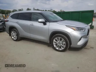 2024 Toyota Highlander LE z VIN 5TDKDRAH3RS544265, wystawiony jako Copart lot #57498995 z przebiegiem 5 374 mil mil oraz Szkoda całkowita • Salvage title. Historia ofert i sprzedaży dostępna na DreamBid. Obrazek 4.