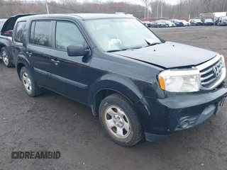 2015 Honda Pilot LX with VIN 5FNYF4H23FB047662, listed as a IAAI auction lot 41952933 with 227,892 mi miles and . Bid and sale history available at carsss.com. Image 1.