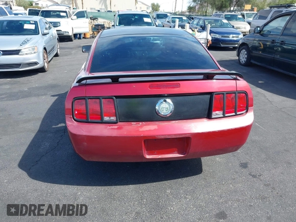 2006 Ford Mustang Standard with VIN 1ZVFT80N765234950, listed as a IAAI auction lot 42036111 with 187,884 mi miles. Bid and sale history available at carsss.com. Image 12.