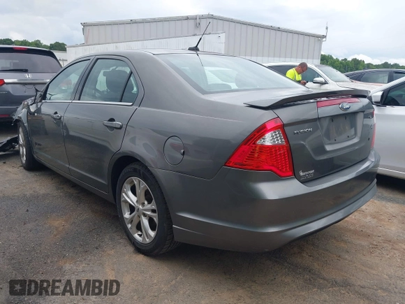 2012 Ford Fusion SE z VIN 3FAHP0HA0CR134819, wystawiony jako IAAI lot #42376667 z przebiegiem 147 014 mil mil oraz . Historia ofert i sprzedaży dostępna na DreamBid. Obrazek 3.