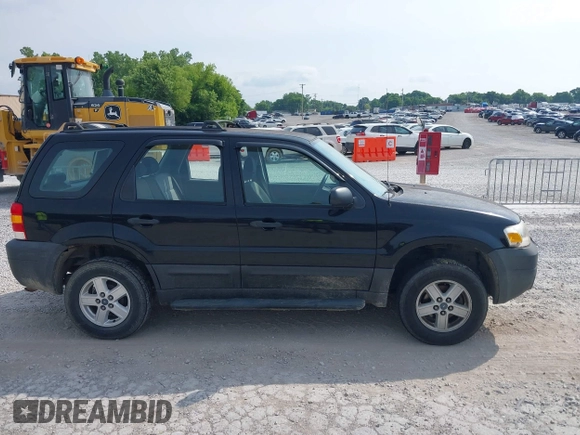 2007 Ford Escape XLS with VIN 1FMYU02ZX7KB90581, listed as a IAAI auction lot 42430544 with 164,595 mi miles and . Bid and sale history available at DreamBid. Image 13.