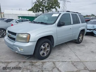 2008 Chevrolet TrailBlazer LT w/1LT with VIN 1GNDS13S482249004, listed as a IAAI auction lot 41404813 with 129,985 mi miles. Bid and sale history available at carsss.com. Image 2.