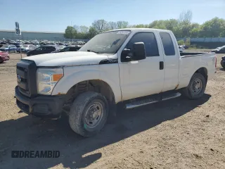 2011 Ford F-250 XL z VIN 1FT7X2B6XBEB33801, wystawiony jako Copart lot #55261705 z przebiegiem 209 395 mil mil oraz Czysty tytuł • Clean title. Historia ofert i sprzedaży dostępna na DreamBid. Obrazek 1.