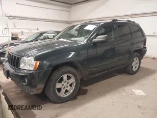 2007 Jeep Grand Cherokee Laredo with VIN 1J8GS48K87C615693, listed as a IAAI auction lot 41949521 with 206,058 mi miles. Bid and sale history available at carsss.com. Image 2.
