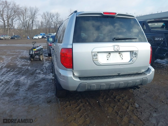 2003 Honda Pilot EX with VIN 2HKYF18633H580612, listed as a IAAI auction lot 41670305 with 216,798 mi miles. Bid and sale history available at carsss.com. Image 3.