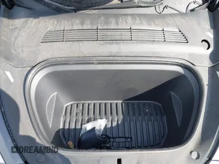 2022 Tesla Model Y Long Range z VIN 7SAYGDEE6NA013757, wystawiony jako IAAI lot #41364867 z przebiegiem 33 621 mil mil oraz . Historia ofert i sprzedaży dostępna na DreamBid. Obrazek 10.