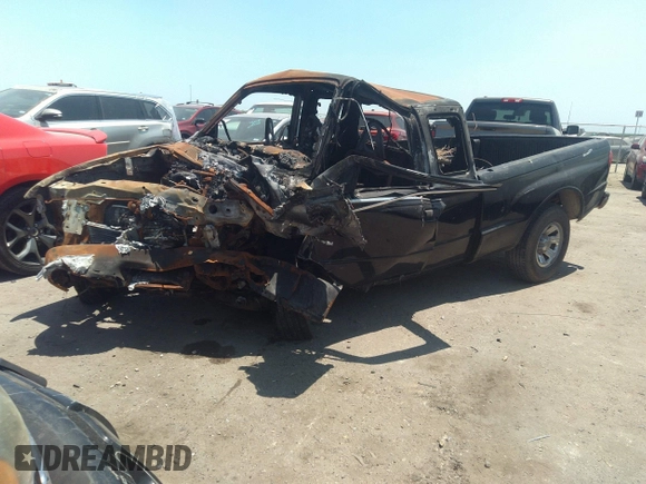 1999 Mazda B-Series 2WD Truck SE with VIN 4F4YR16V8XTM13964, listed as a IAAI auction lot 39963394 with 1 mi miles. Bid and sale history available at carsss.com. Image 2.