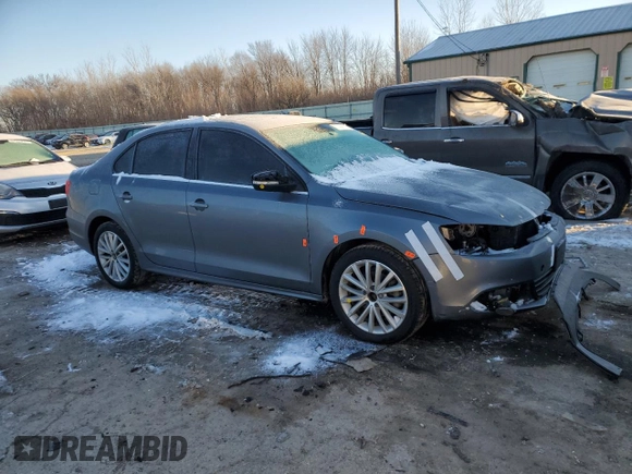 2011 Volkswagen Jetta SEL with VIN 3VWLZ7AJ2BM360094, listed as a Copart auction lot 87444734 with 140,417 mi miles and Salvage title. Bid and sale history available at DreamBid. Image 4.