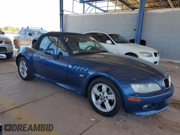 2002 BMW Z3 2.5 z VIN 4USCN33432LM06882, wystawiony jako Copart lot #57186805 z przebiegiem 117 834 mil mil oraz Czysty tytuł • Clean title. Historia ofert i sprzedaży dostępna na DreamBid. Obrazek 4.