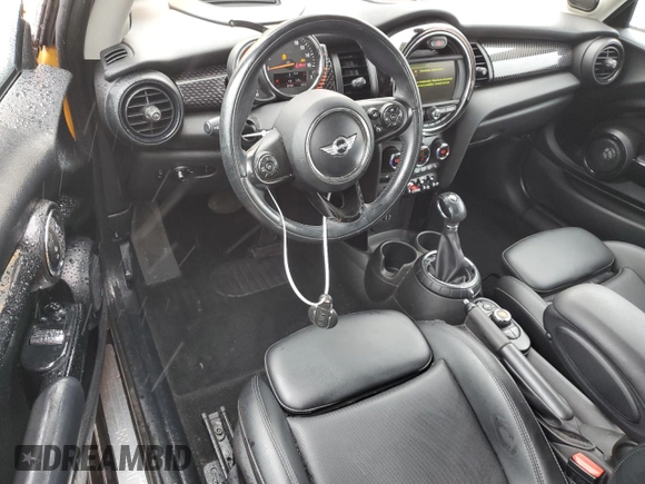 2016 MINI Hardtop S with VIN WMWXP7C54G3B33492, listed as a Copart auction lot 57098895 with 83,994 mi miles and Salvage title. Bid and sale history available at DreamBid. Image 8.