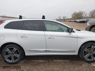 2017 Volvo XC60 Dynamic with VIN YV449MRR8H2107388, listed as a IAAI auction lot 41398884 with 81,927 mi miles. Bid and sale history available at carsss.com. Image 12.