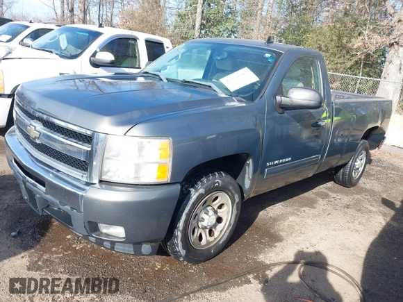 2011 Chevrolet Silverado 1500 LT with VIN 1GCNCSEA1BZ403865, listed as a IAAI auction lot 40950583 with 223,799 mi miles. Bid and sale history available at carsss.com. Image 2.