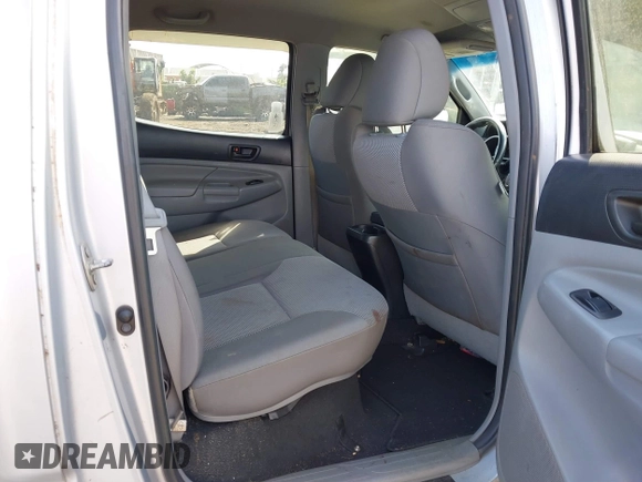 2013 Toyota Tacoma with VIN 3TMMU4FN9DM050012, listed as a IAAI auction lot 41369358 with 95,292 mi miles. Bid and sale history available at carsss.com. Image 8.