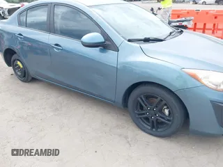 2011 Mazda Mazda3 i Sport with VIN JM1BL1UF9B1465202, listed as a IAAI auction lot 42119001 with 122,198 mi miles. Bid and sale history available at carsss.com. Image 6.