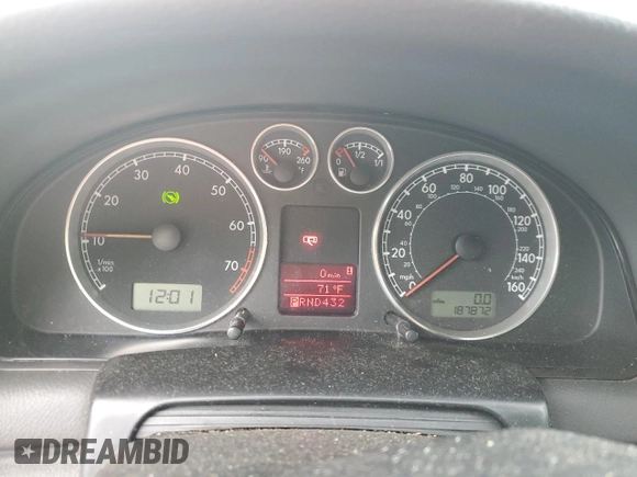 2004 Volkswagen Passat GLX z VIN WVWRH63B44P205575, wystawiony jako Copart lot #71710354 z przebiegiem 187 872 mil mil oraz Czysty tytuł • Clean title. Historia ofert i sprzedaży dostępna na DreamBid. Obrazek 9.