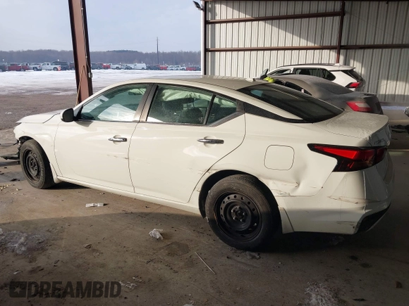 2019 Nissan Altima 2.5 S with VIN 1N4BL4BW9KC219488, listed as a IAAI auction lot 41410079 with 109,281 mi miles. Bid and sale history available at carsss.com. Image 14.