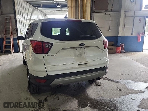 2019 Ford Escape SE with VIN 1FMCU9GD4KUA65505, listed as a IAAI auction lot 42013965 with 120,353 mi miles. Bid and sale history available at carsss.com. Image 1.