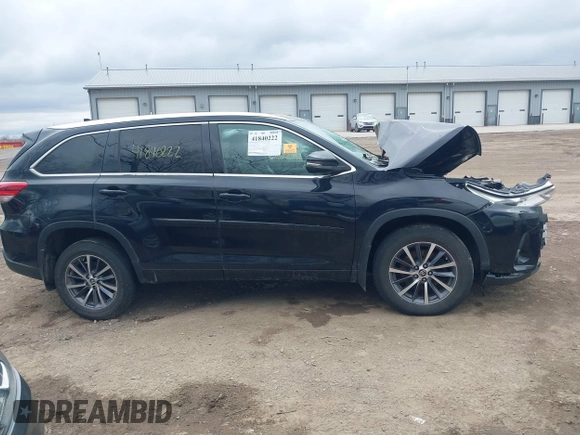 2017 Toyota Highlander XLE with VIN 5TDJZRFH3HS442906, listed as a IAAI auction lot 41840222 with 141,825 mi miles and . Bid and sale history available at DreamBid. Image 14.