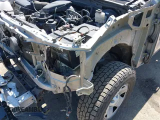 2017 Toyota Tacoma SR z VIN 5TFSX5EN0HX048395, wystawiony jako IAAI lot #42135991 z przebiegiem 241 282 mil mil oraz . Historia ofert i sprzedaży dostępna na DreamBid. Obrazek 19.