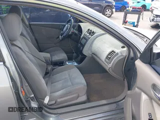 2007 Nissan Altima 2.5 S with VIN 1N4AL21E27C174572, listed as a IAAI auction lot 41561396 with 148,497 mi miles. Bid and sale history available at carsss.com. Image 5.