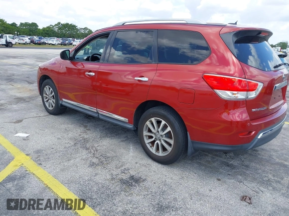 2013 Nissan Pathfinder SL with VIN 5N1AR2MN9DC685272, listed as a IAAI auction lot 42155443 with 156,183 mi miles. Bid and sale history available at carsss.com. Image 3.