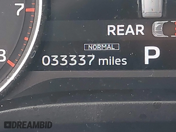 2024 Mitsubishi Outlander SE z VIN JA4J3VA81RZ049952, wystawiony jako IAAI lot #42448676 z przebiegiem 33 337 mil mil oraz . Historia ofert i sprzedaży dostępna na DreamBid. Obrazek 15.