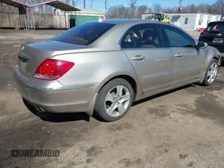 2008 Acura RL with VIN JH4KB16558C002220, listed as a IAAI auction lot 41752374 with 165,920 mi miles and . Bid and sale history available at DreamBid. Image 4.