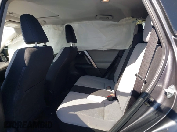 2018 Toyota RAV4 XLE z VIN JTMWFREV4JJ168138, wystawiony jako IAAI lot #41845337 z przebiegiem 122 509 mil mil oraz . Historia ofert i sprzedaży dostępna na DreamBid. Obrazek 21.