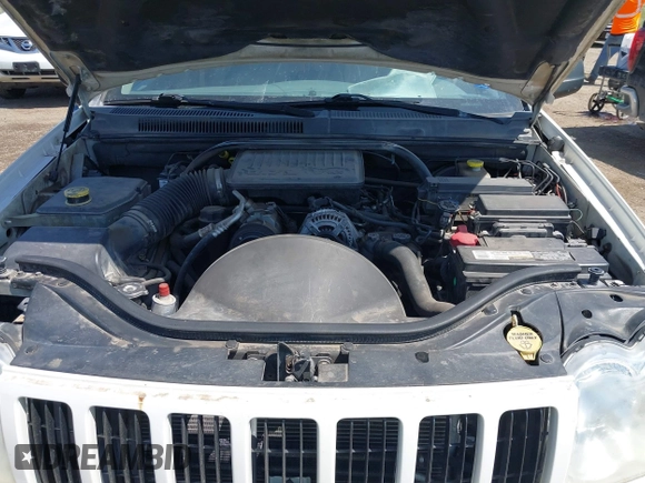 2005 Jeep Grand Cherokee Laredo with VIN 1J4GS48K95C554353, listed as a IAAI auction lot 42003580 with Not Provided miles and . Bid and sale history available at DreamBid. Image 10.