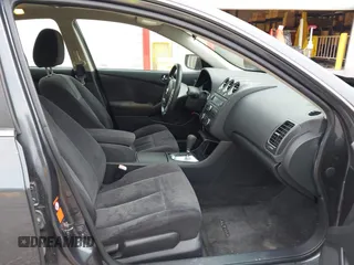 2009 Nissan Altima S with VIN 1N4AL21E49C112450, listed as a IAAI auction lot 41094966 with 127,919 mi miles and . Bid and sale history available at DreamBid. Image 5.
