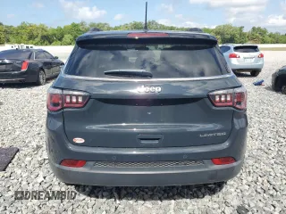 2018 Jeep Compass Limited with VIN 3C4NJCCB1JT488736, listed as a Copart auction lot 51573935 with 69,498 mi miles and Salvage Title. Bid and sale history available at carsss.com. Image 6.