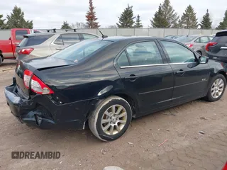 2008 Mercury Milan with VIN 3MEHM07Z68R656466, listed as a IAAI auction lot 41107064 with 217,619 mi miles. Bid and sale history available at carsss.com. Image 4.