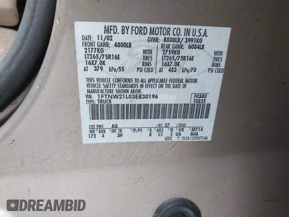 2003 Ford F-250 XL z VIN 1FTNW21L03EB30196, wystawiony jako IAAI lot #42399663 z przebiegiem 281 014 mil mil oraz . Historia ofert i sprzedaży dostępna na DreamBid. Obrazek 9.