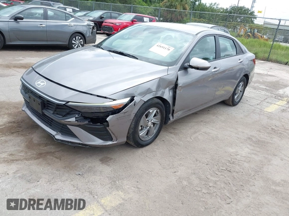 2024 Hyundai Elantra SE z VIN KMHLL4DG5RU645022, wystawiony jako IAAI lot #42651170 z przebiegiem 33 769 mil mil oraz . Historia ofert i sprzedaży dostępna na DreamBid. Obrazek 17.