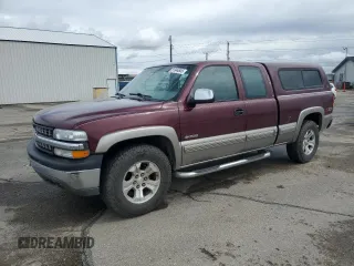 2000 Chevrolet Silverado 1500 LS with VIN 2GCEK19T5Y1389706, listed as a Copart auction lot 51344645 with 200,609 mi miles and Salvage Title. Bid and sale history available at carsss.com. Image 1.