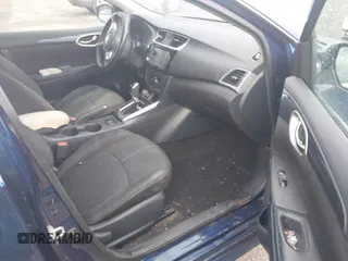 2019 Nissan Sentra S z VIN 3N1AB7AP3KY358451, wystawiony jako IAAI lot #41960388 z przebiegiem 129 478 mil mil oraz . Historia ofert i sprzedaży dostępna na DreamBid. Obrazek 5.