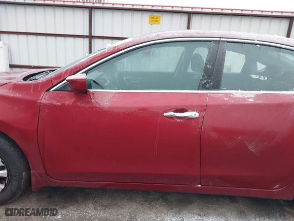 2018 Nissan Altima 2.5 SL with VIN 1N4AL3AP3JC133513, listed as a IAAI auction lot 41324260 with 110,918 mi miles. Bid and sale history available at carsss.com. Image 14.