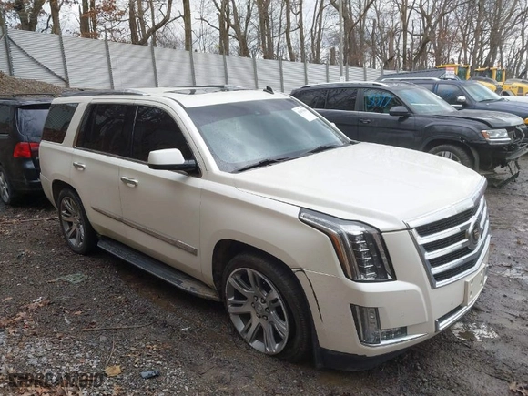 2015 Cadillac Escalade Premium with VIN 1GYS4CKJXFR293277, listed as a IAAI auction lot 41657816 with 93,140 mi miles. Bid and sale history available at carsss.com. Image 1.