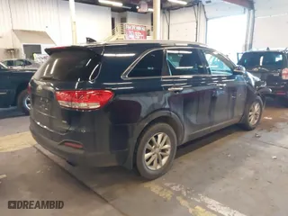 2017 Kia Sorento LX with VIN 5XYPGDA37HG218095, listed as a IAAI auction lot 41546947 with 141,097 mi miles. Bid and sale history available at carsss.com. Image 4.
