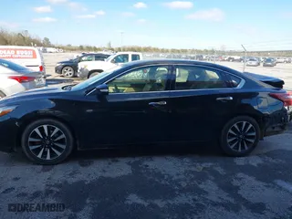 2018 Nissan Altima 2.5 SL with VIN 1N4AL3AP3JC156774, listed as a IAAI auction lot 41316010 with 164,647 mi miles. Bid and sale history available at carsss.com. Image 14.