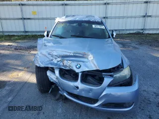 2009 BMW 3 Series 328i z VIN WBAPH775X9NL82214, wystawiony jako Copart lot #50317875 z przebiegiem Nie podano mil oraz Nie do naprawy • Non repairable. Historia ofert i sprzedaży dostępna na DreamBid. Obrazek 5.
